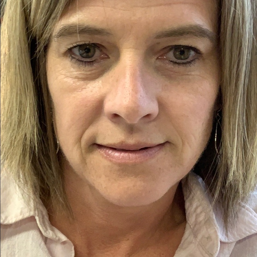 Meet your Posher, Carrie